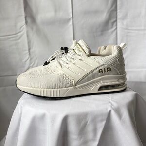 Cream/White Lightweight Running shoes